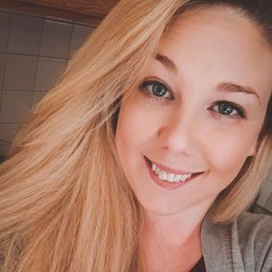 Meet your Posher, Hillary